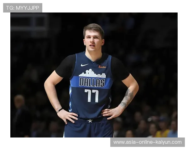 东契奇阅读协防,独行侠空间被打开 东契奇阅读协防,独行侠空间被打开